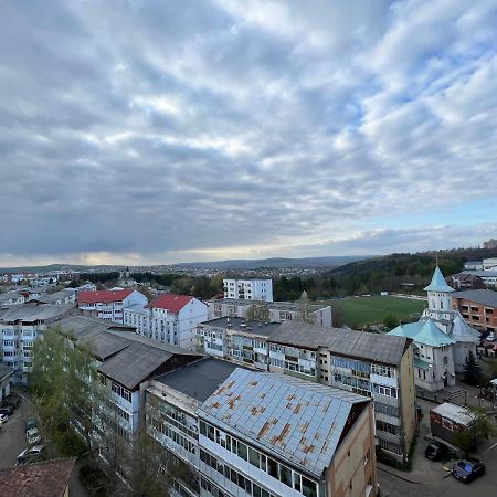 Sunny Luxury Home G. Enescu Сучава Экстерьер фото